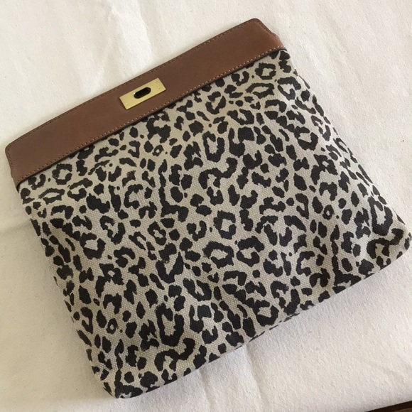 J. Crew envelope clutch Leopard print Linen cotton Canvas w Leather trim - Picture 2 of 10